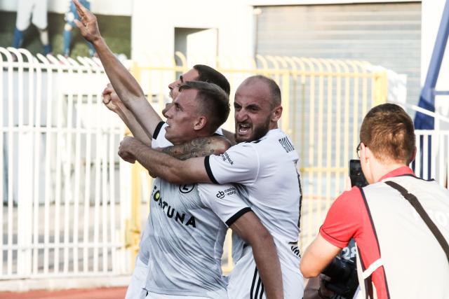 利物浦17岁中场尼奥尼将首发出战南安普顿